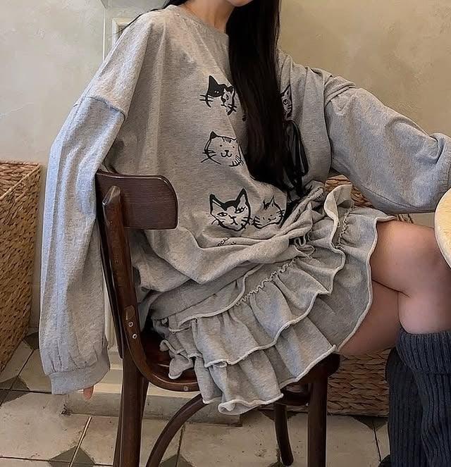 s001t 甜美貓咪百褶短裙套裝﻿